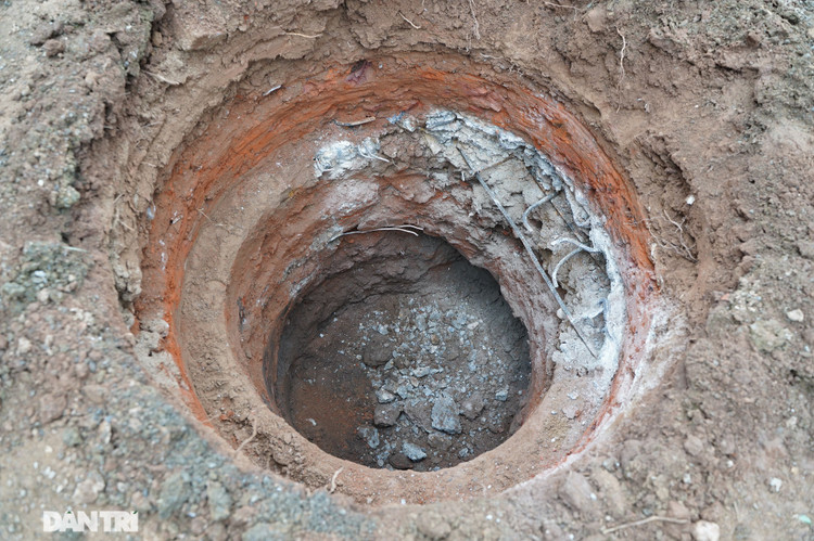 Công trường xây dựng cầu Vĩnh Tuy 2 vượt sông Hồng hơn 2.500 tỷ ở Hà Nội - 10