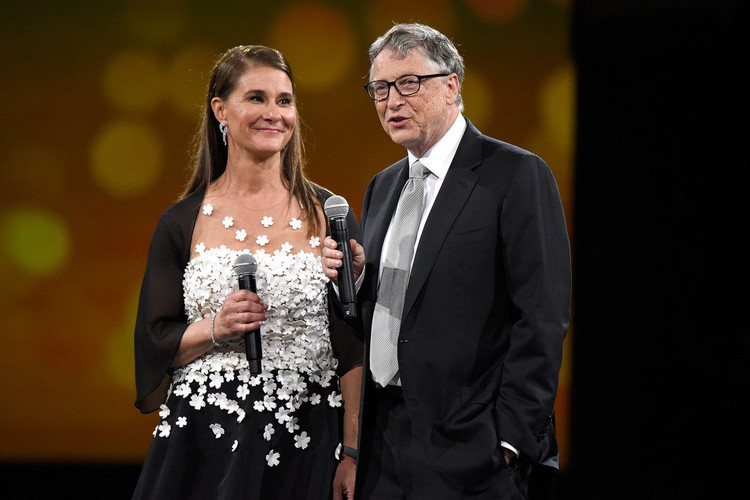 Bill Gates tam su sau cuoc ly hon anh 1