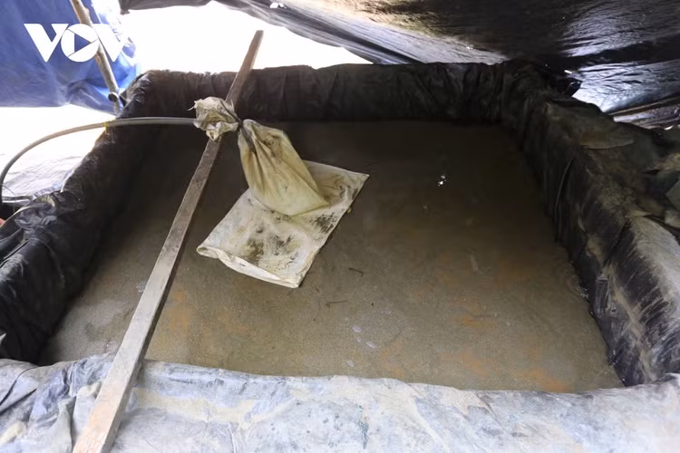 “Vàng tặc” lộng hành ở mỏ vàng Bồng Miêu, Quảng Nam ảnh 2 “Vàng tặc” lộng hành ở mỏ vàng Bồng Miêu, Quảng Nam ảnh 2