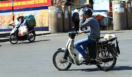 Đề nghị Hà Nội, TPHCM thu hồi xe cũ nát - 2