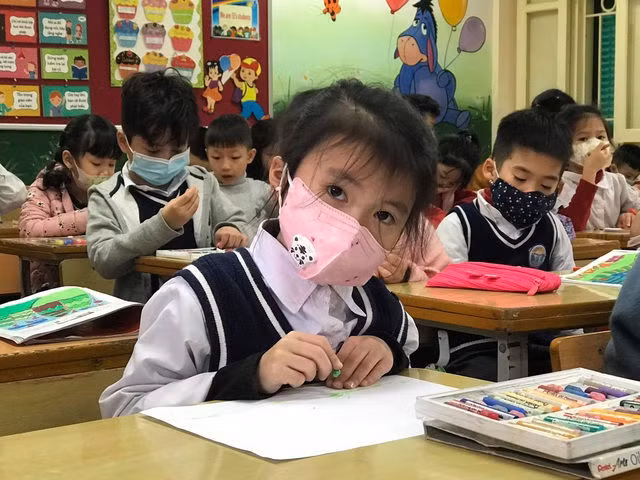 Hà Nội: Trường mầm non nghỉ học khẩn cấp vì nghi liên quan Covid-19 - 2