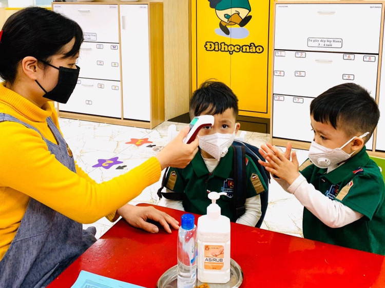 Hà Nội: Trường mầm non nghỉ học khẩn cấp vì nghi liên quan Covid-19 - 1