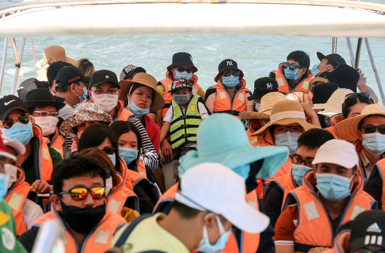 canh chen lan giua mua dich dip 30/4 anh 25