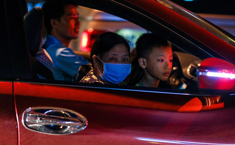 canh chen lan giua mua dich dip 30/4 anh 4