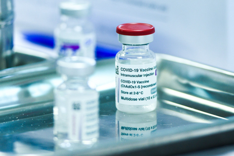 nhan vien Benh vien Benh Nhiet doi TP.HCM da duoc tiem vaccine anh 1