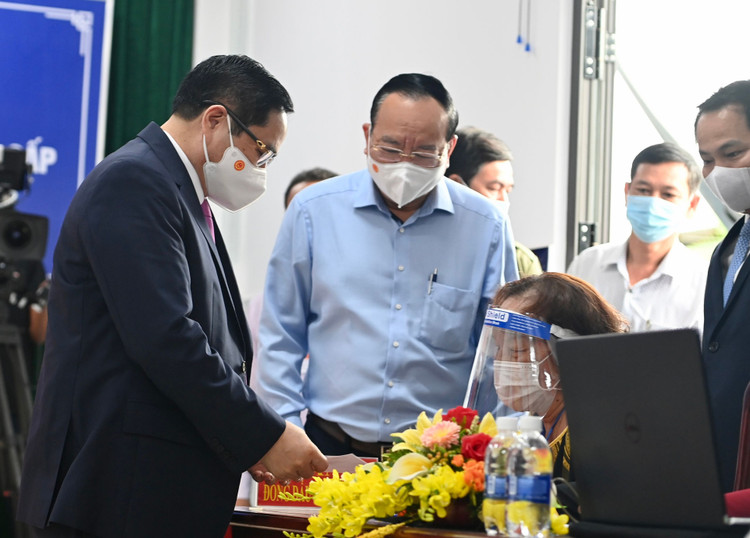 Thu tuong Pham Minh Chinh bo phieu anh 8