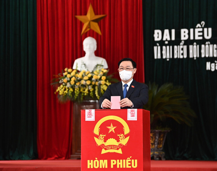 bau cu dai bieu Quoc hoi va HDND anh 41