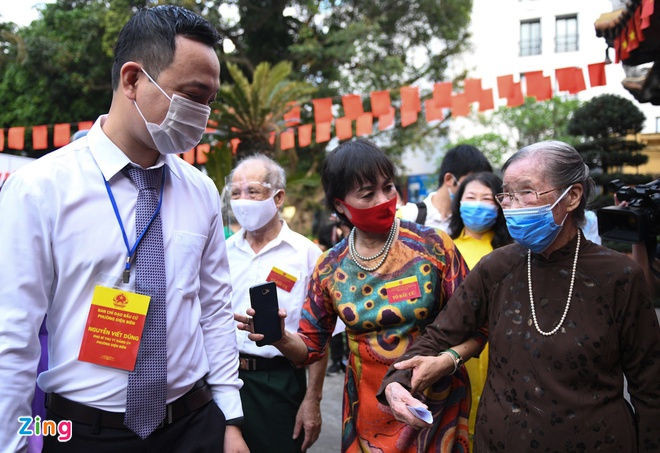 bau cu dai bieu Quoc hoi va HDND anh 21