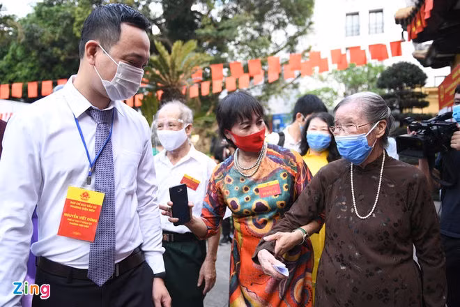 bau cu dai bieu Quoc hoi va HDND anh 3