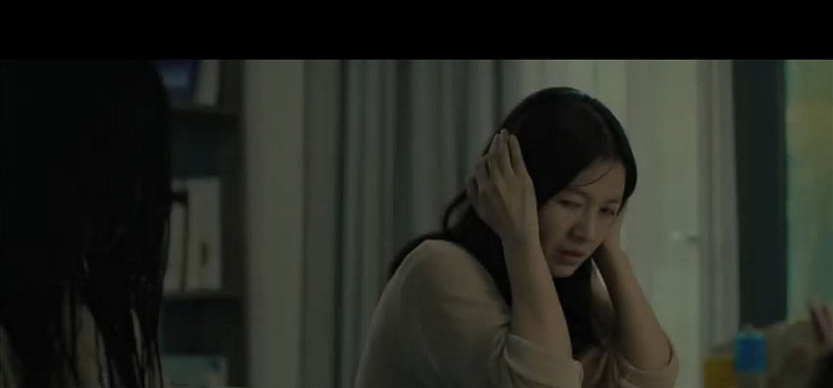 Cảnh phim “Người lắng nghe: Lời thì thầm“. Ảnh chụp qua màn hình