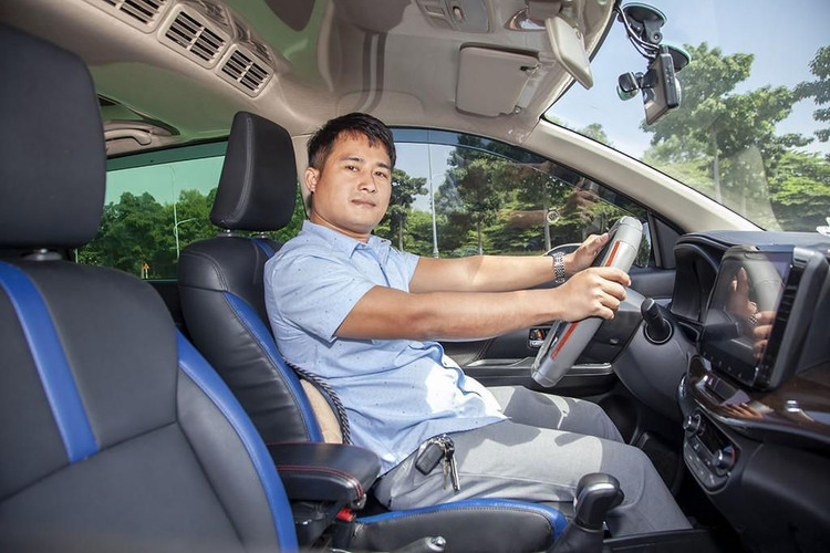 Anh Trần Khắc Vinh (Đồng Nai) rất an tâm về chế độ bảo dưỡng xe Suzuki Ertiga.