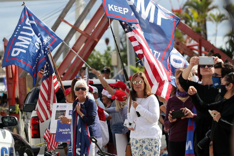 Trump tro ve Florida anh 3