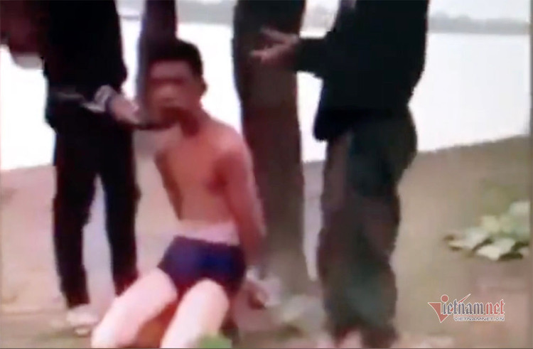 Kinh hoàng một nam thanh niên bị đánh đập, bịt mặt chôn sống