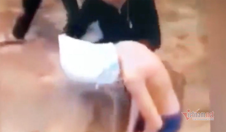 Kinh hoàng một nam thanh niên bị đánh đập, bịt mặt chôn sống