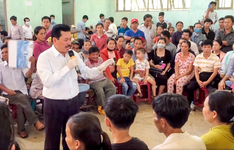 Thu hoi khen thuong ong Yen anh 1