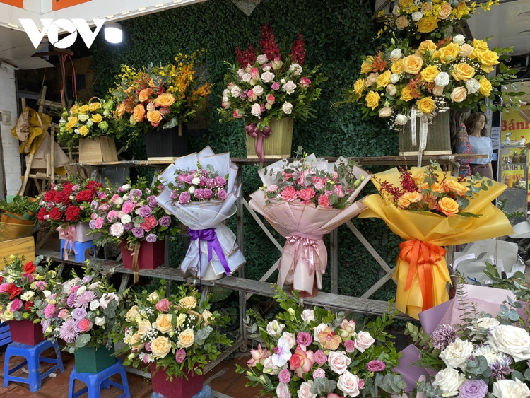 Nhiều mẫu hoa “độc lạ” dịp 8/3 ảnh 3