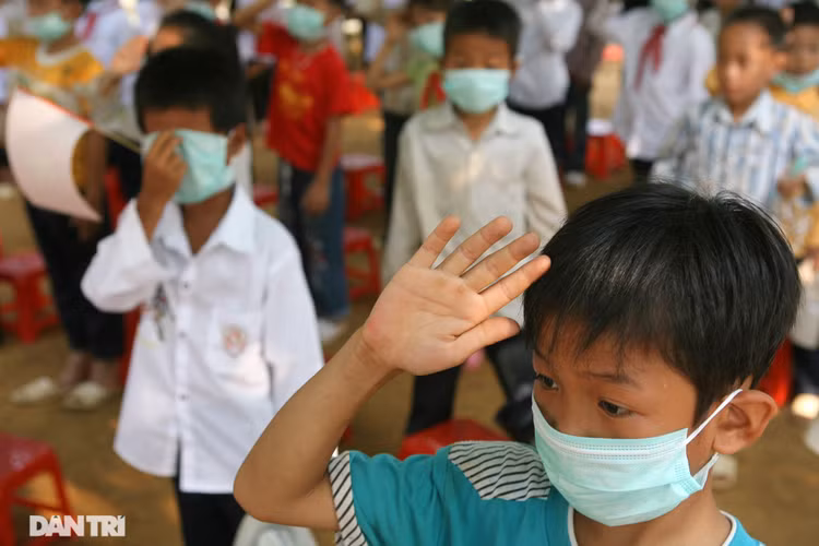 Nhìn lại Lễ khai giảng đặc biệt 12 năm trước trong đại dịch cúm A/H1N1 - 13