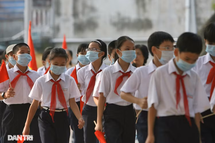 Nhìn lại Lễ khai giảng đặc biệt 12 năm trước trong đại dịch cúm A/H1N1 - 5