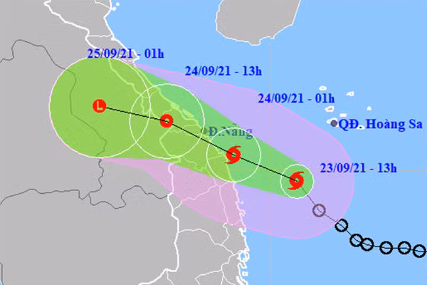 Bão số 6 đi nhanh, giật cấp 10, miền Trung có nơi mưa trên 300mm