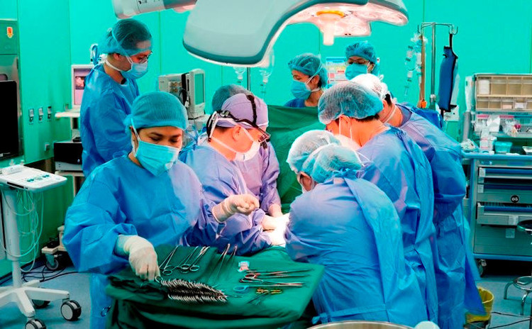 bv-dhyd-tphcm-phoi-hop-voi-benh-vien-nhi-dong-2-thuc-hien-phau-thuat-ghep-gan-cho-benh-nhi.jpg