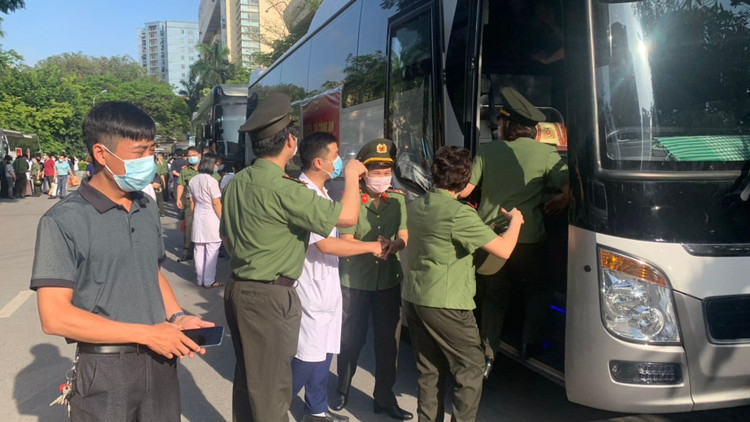 Tấm lòng ấm áp từ mọi miền tổ quốc sẻ chia cùng Bắc Giang