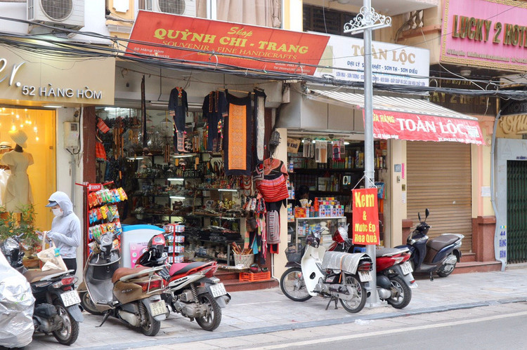 Kinh doanh do luu niem tren pho co kho khan trien mien anh 3