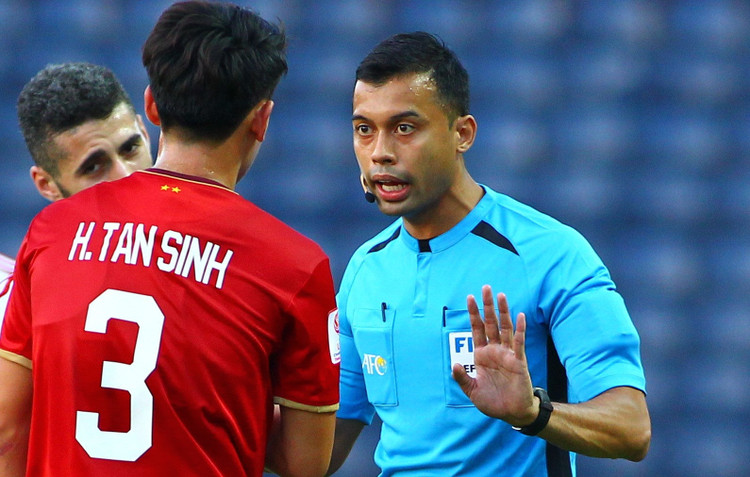 VFF se muon cong nghe VAR tu AFC hinh anh