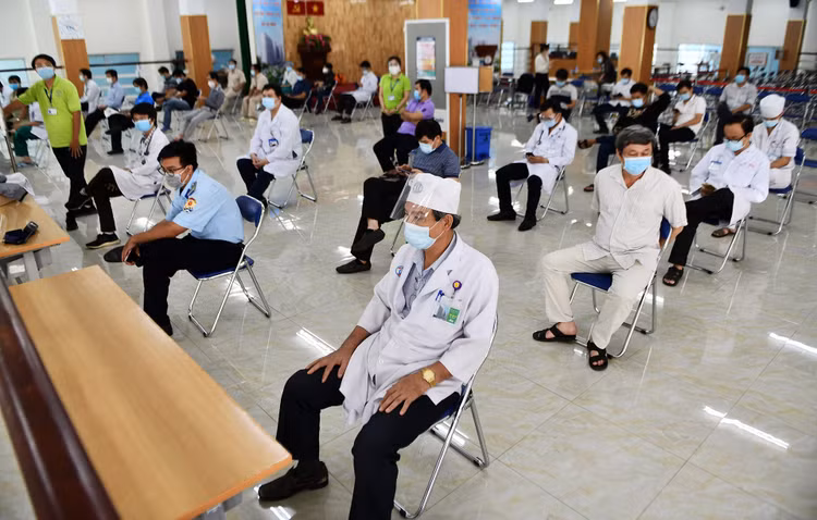 Cat toc cho y bac si Benh vien Cho Ray anh 2