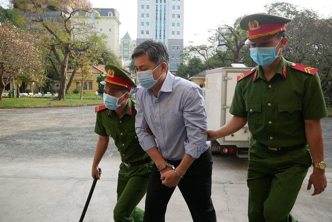 Hình ảnh phiên toà xét xử đại gia Bạch Diệp và ông Nguyễn Thành Tài tại TAND TP HCM - ảnh 8