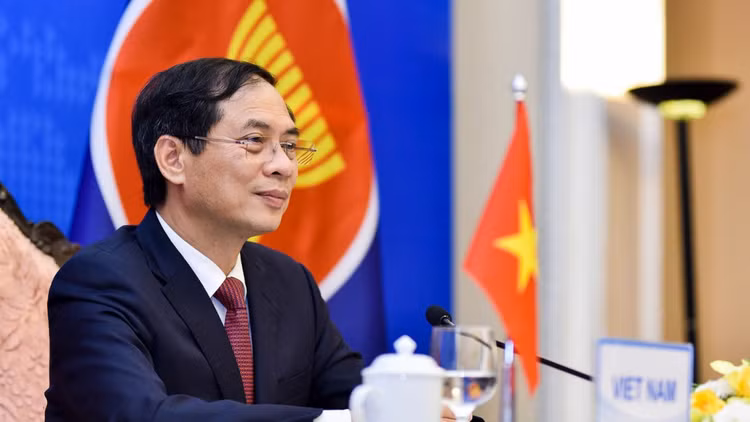 Bộ trưởng Bộ Ngoại giao Việt Nam Bùi Thanh Sơn phát biểu tại hội nghị /// Ảnh Bộ Ngoại giao cung cấp