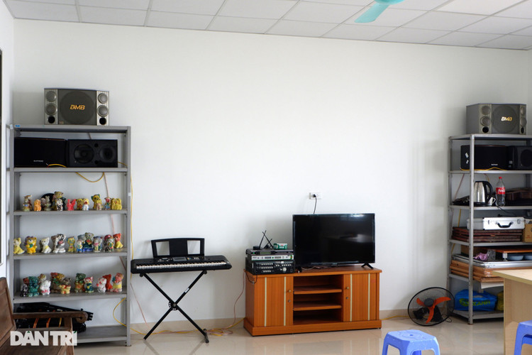 Cận cảnh phòng bay lắc ngay trong bệnh viện tâm thần gây chấn động - 8