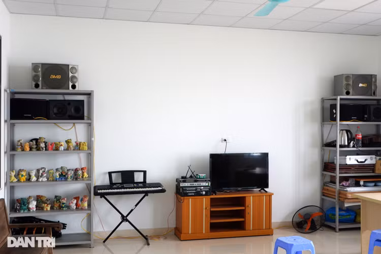 Cận cảnh phòng bay lắc ngay trong bệnh viện tâm thần gây chấn động - 8