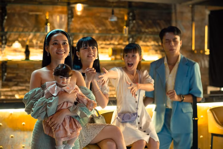 Nha san xuat phim nguy co pha san anh 1