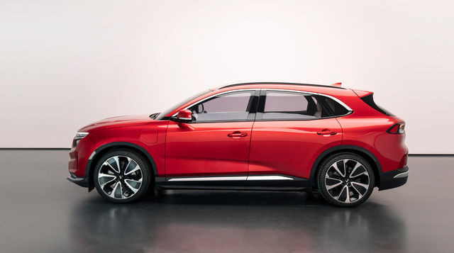 Mẫu xe này đượct thiết kế bởi Pininfarina, giống với 2 mẫu Lux chạy xăng đang bán ở Việt Nam. Xe được trang bị bộ lazang cỡ lớn lên tới 21 inch.