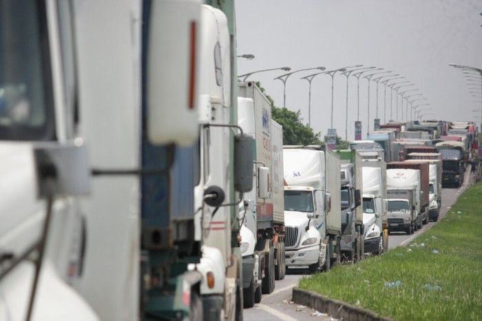 phương tiện mất 12 tiếng qua chốt ở hà nội dù có thẻ ưu tiên “luồng xanh"