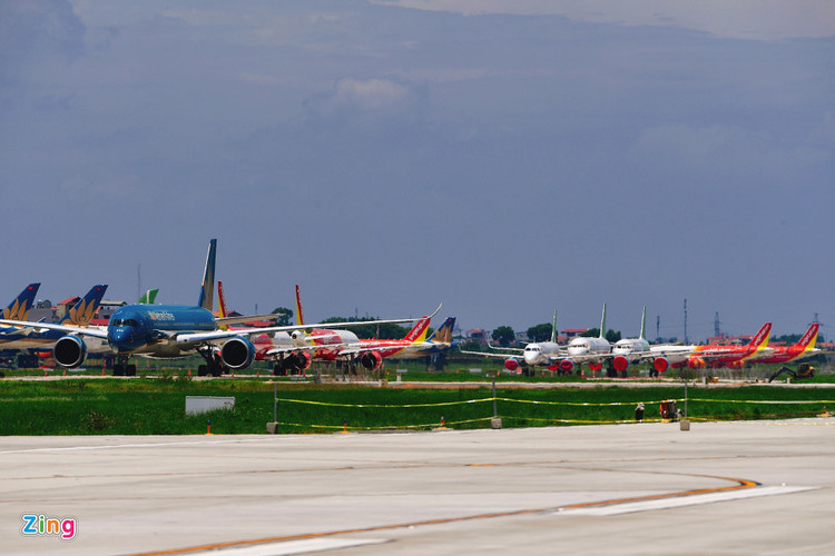 May bay do ngap san bay Noi Bai anh 13