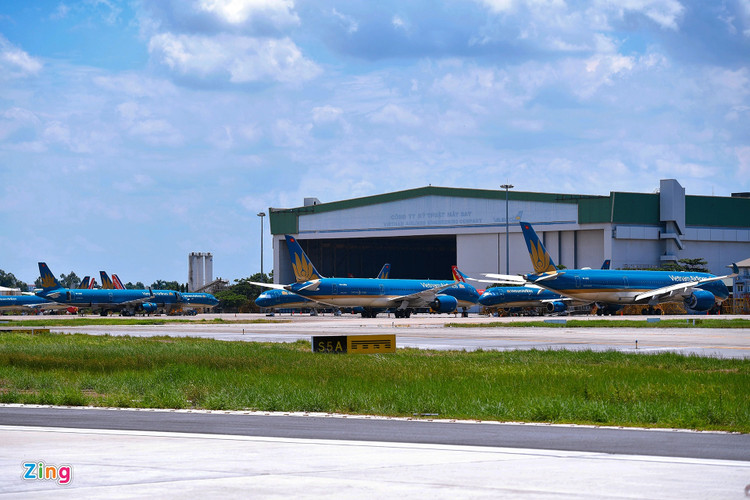 May bay do ngap san bay Noi Bai anh 3