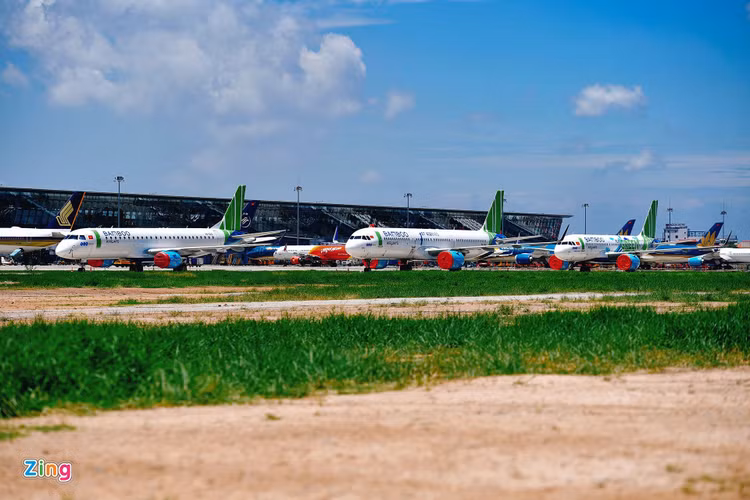 May bay do ngap san bay Noi Bai anh 7