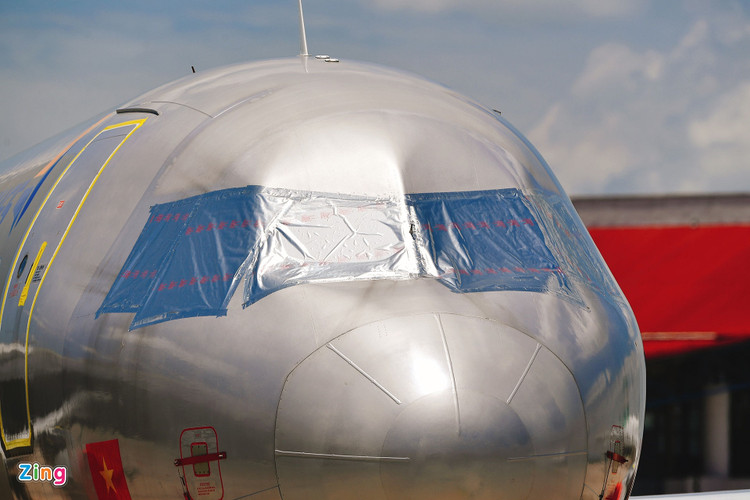 May bay do ngap san bay Noi Bai anh 10