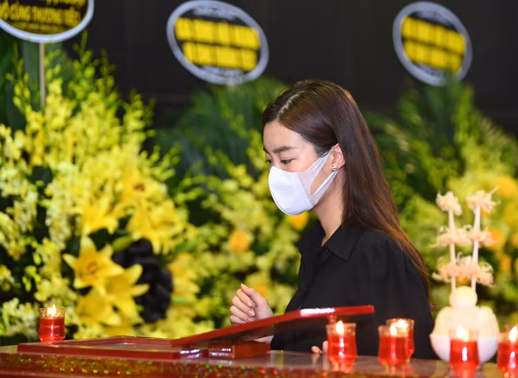 Hoa hau Thu Thuy qua doi anh 3