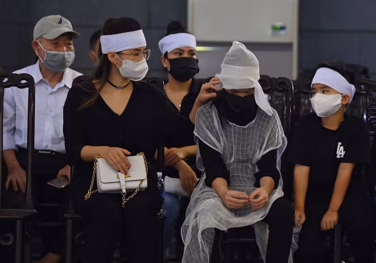 Hoa hau Thu Thuy qua doi anh 2