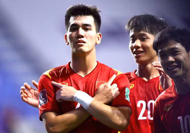 tuan anh bi pham loi anh 12