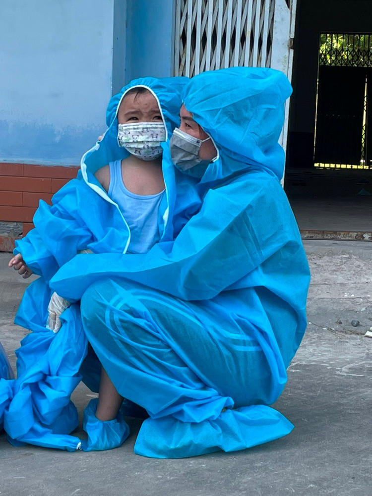 Số ca nhiễm và nhập viện ở đối tượng trẻ em do Covid-19 cũng tăng lên. Ảnh tư liệu