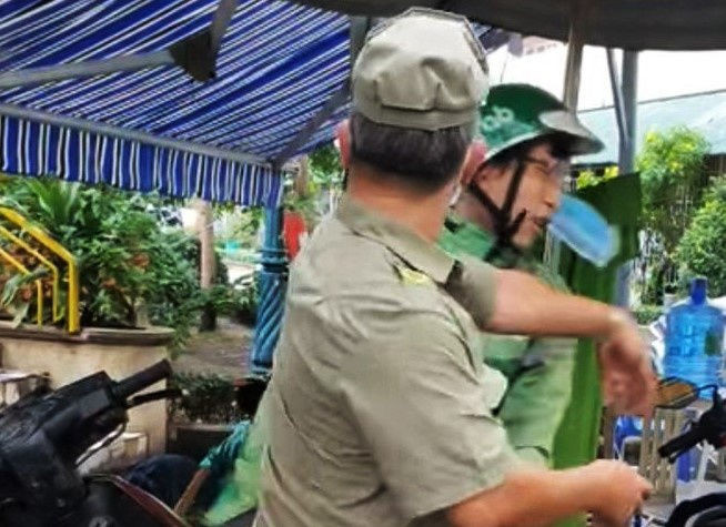 shipper bi danh o TP.HCM anh 1