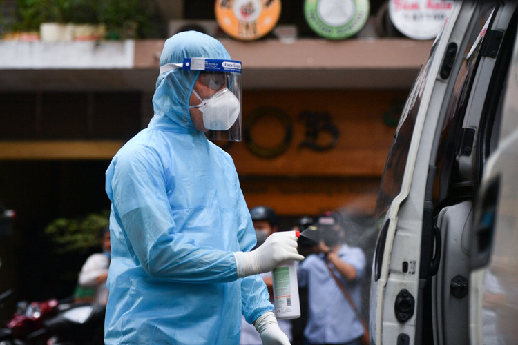 cong chung vien mac Covid-19 anh 1