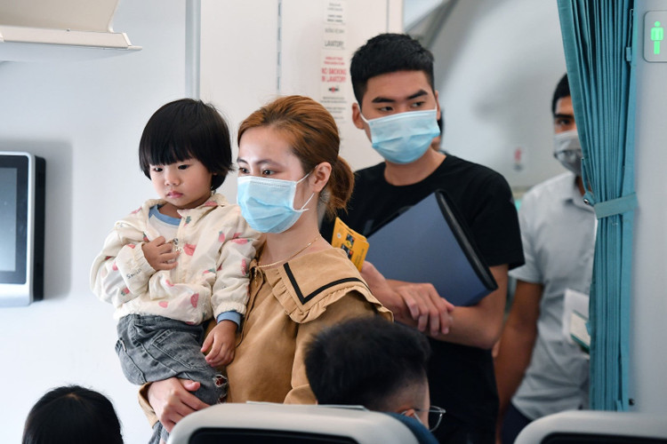 gia ve may bay 30/4 1/5 anh 1