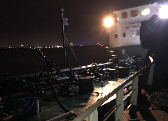 Hành trình triệt phá đường dây làm xăng giả - ảnh 1