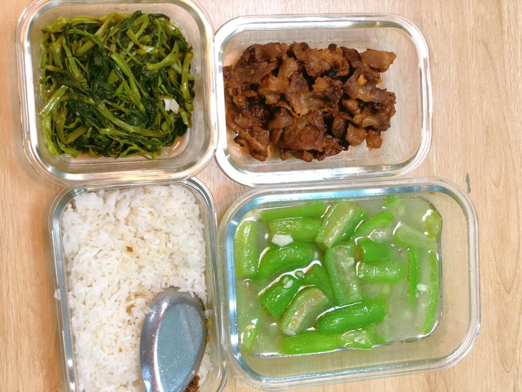 Bữa trưa của dân văn phòng trong mùa dịch COVID-19 ảnh 9