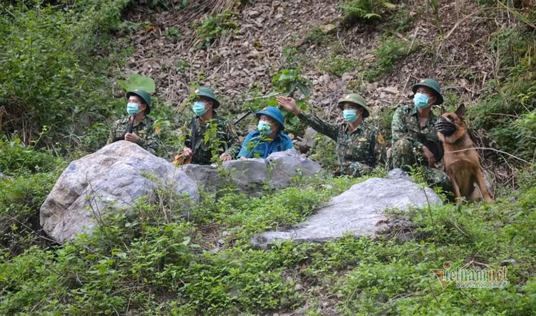 Lập hàng rào sống xuyên đêm bắt ma tuý, truy người nhập cảnh