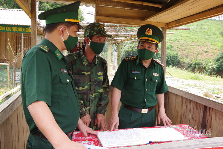 Lập hàng rào sống xuyên đêm bắt ma tuý, truy người nhập cảnh